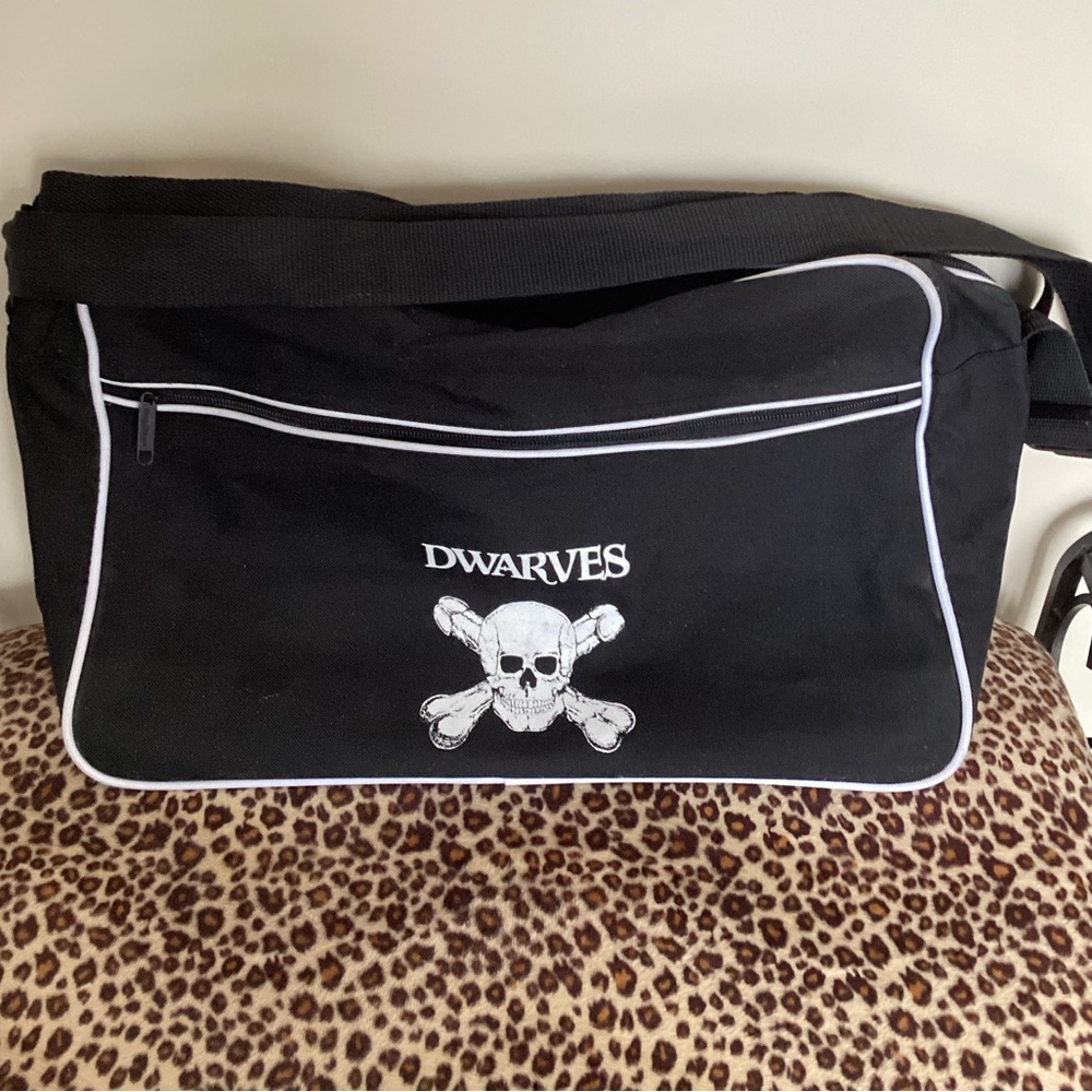 RARE! NWOT DWARVES MESSENGER BAG.